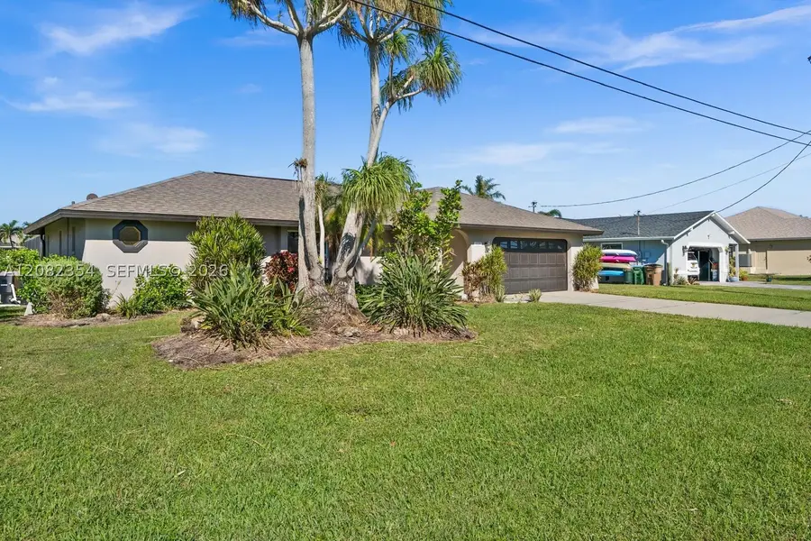 117 SE 40 Th Ter, Cape Coral, FL 33904 - #2
