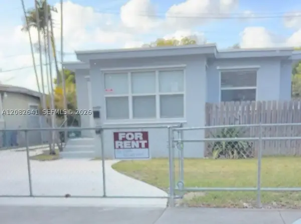 10783 SW 6th St, Sweetwater, FL 33174