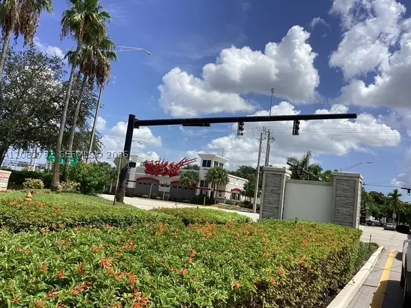 4915 NW 47th Ter, Tamarac, FL 33319