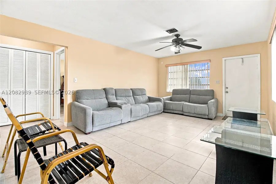 18 SW 13th St, Dania Beach, FL 33004 - #2