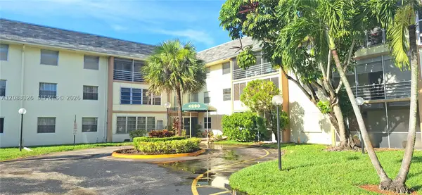 4990 E Sabal Palm Blvd #202, Tamarac, FL 33319