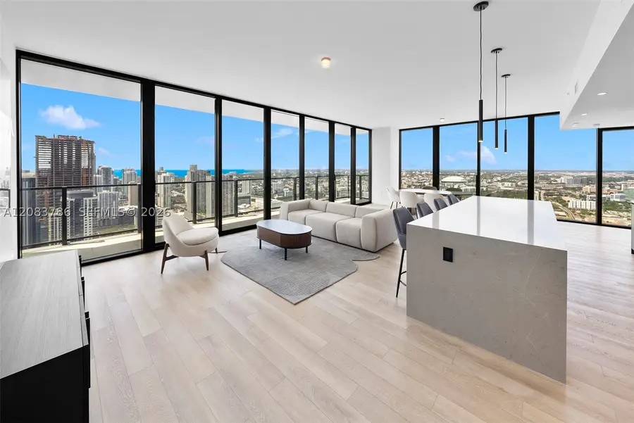 20 NE 11 Street #5204, Miami, FL 33139 - #3