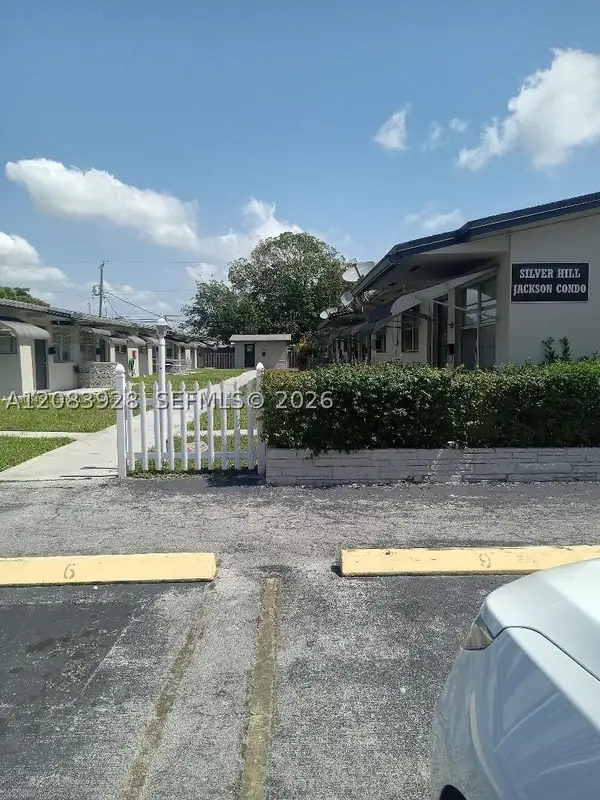 2901 Jackson St #3, Hollywood, FL 33020
