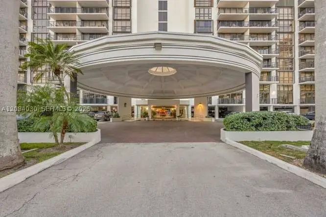 1450 Brickell Bay Dr #511, Miami, FL 33131 - #1
