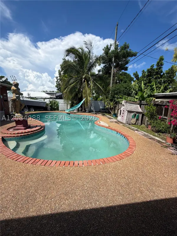 16111 SW 98th Ave, Miami, FL 33157