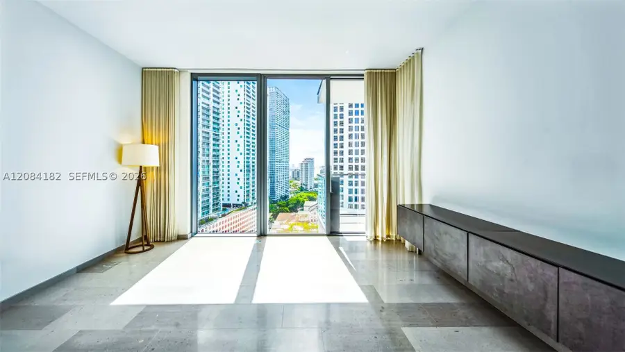 68 SE 6th St #1605, Miami, FL 33131 - #2