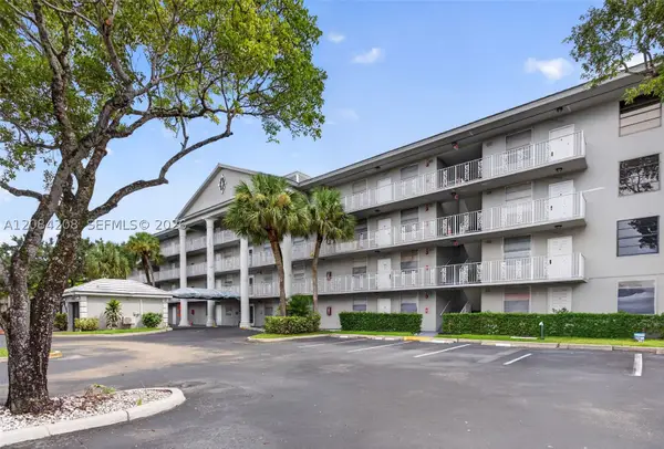 1502 Whitehall Dr #305, Davie, FL 33324