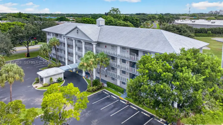 1502 Whitehall Dr #305, Davie, FL 33324 - #2