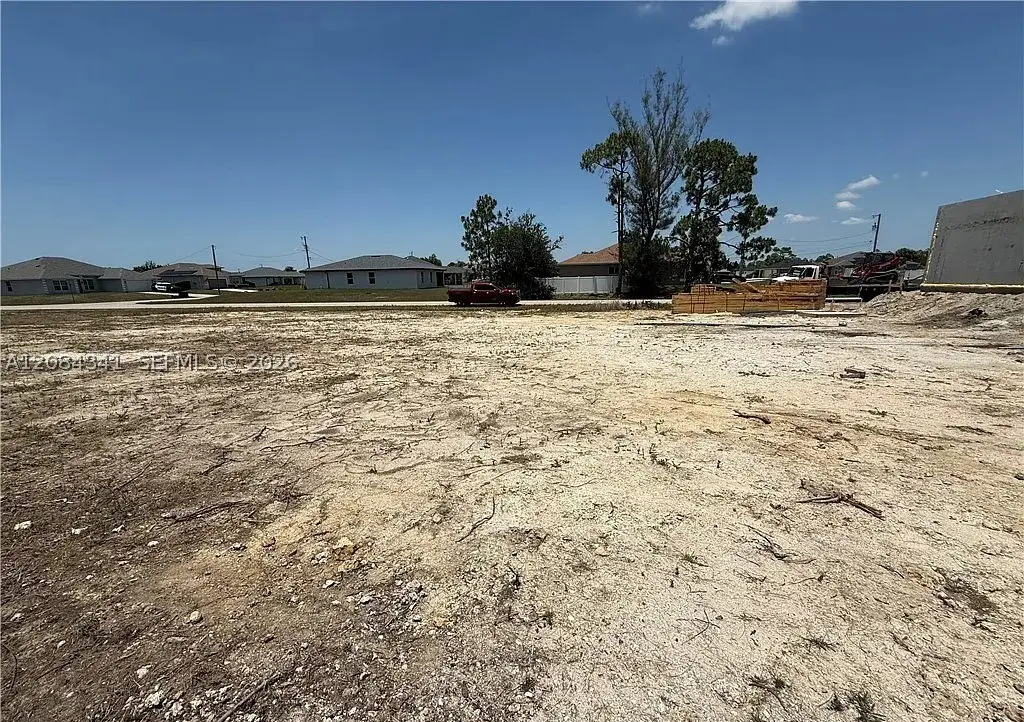2208 NE 39th Ter, Cape Coral, FL 33909 - #1