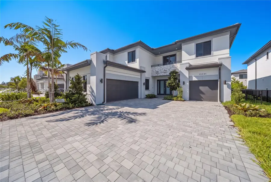 19581 NE 14th Ave, Miami, FL 33179 - #2