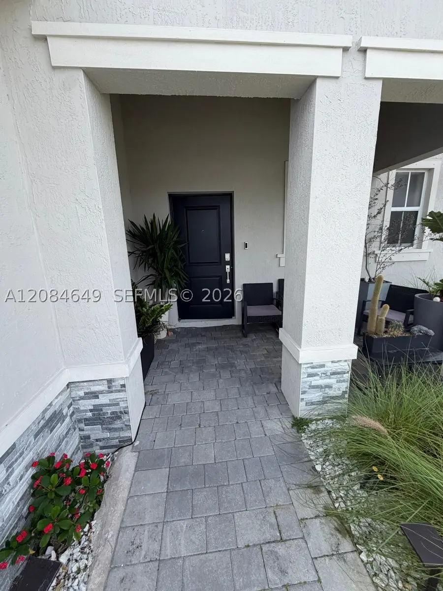 2618 SE 9th St, Homestead, FL 33035 - #3
