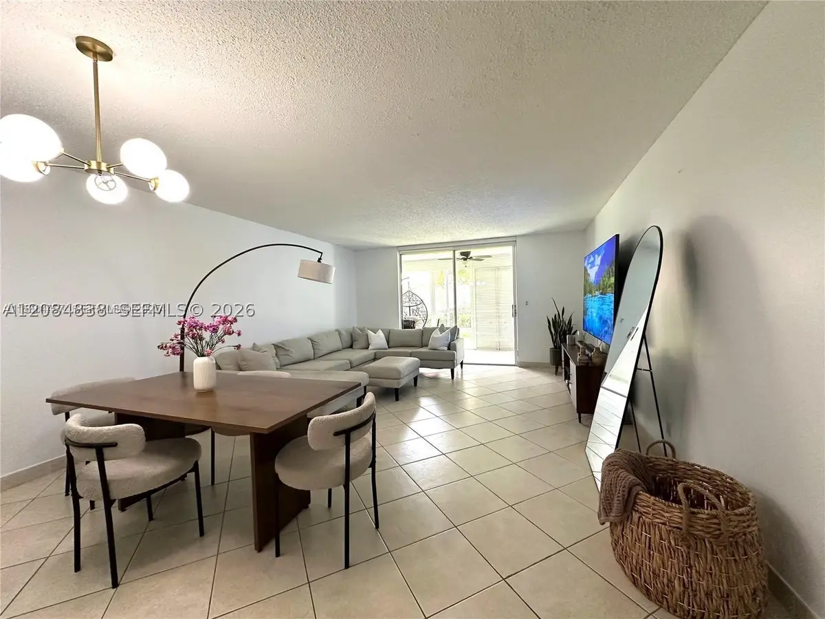 620 NE 12th Ave #102, Hallandale Beach, FL 33009 - #1