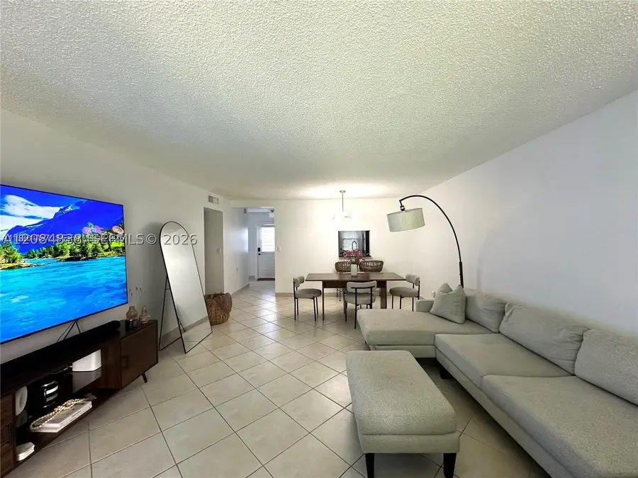 620 NE 12th Ave #102, Hallandale Beach, FL 33009 - #2