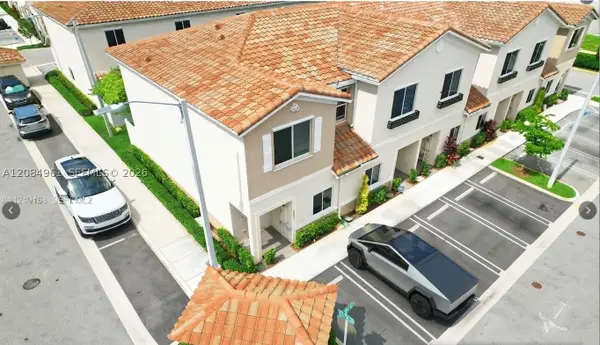 2823 NW 181st St, Miami Gardens, FL 33056