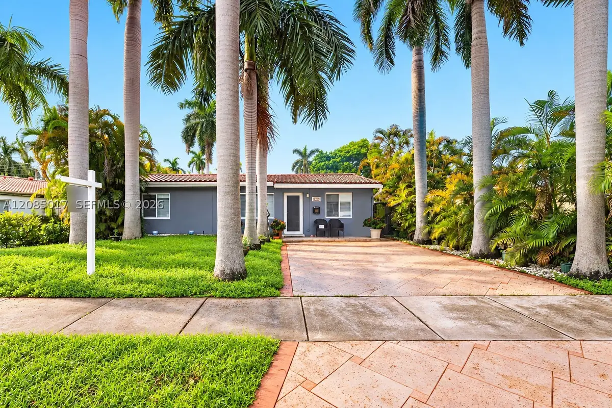 918 NE 4th St, Hallandale Beach, FL 33009 - #1