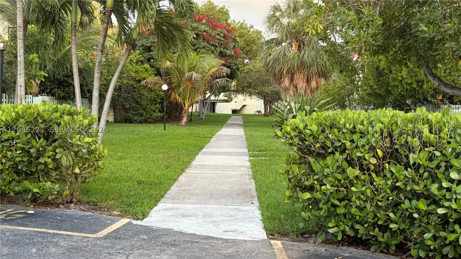 1655 NE 115th St #12B, Miami, FL 33181 - #3
