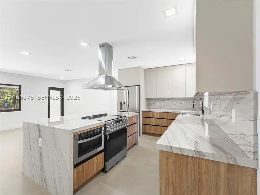 610 NE 164th Ter, Miami, FL 33162 - #3