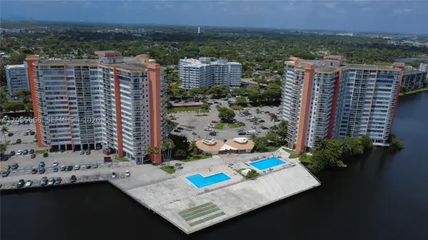 1351 NE Miami Gardens Dr #422E, Miami, FL 33179