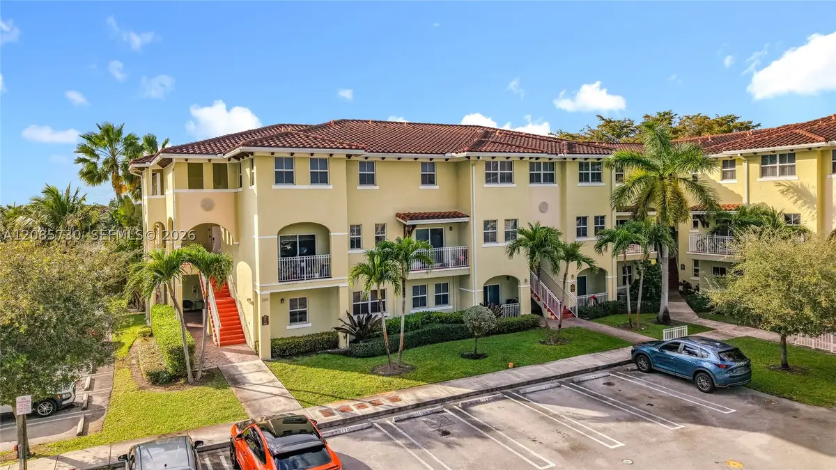 260 NW 109th Ave #206, Miami, FL 33172 - #1