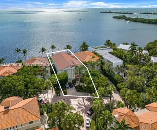 3530 Bayshore Villas Dr, Miami, FL 33133