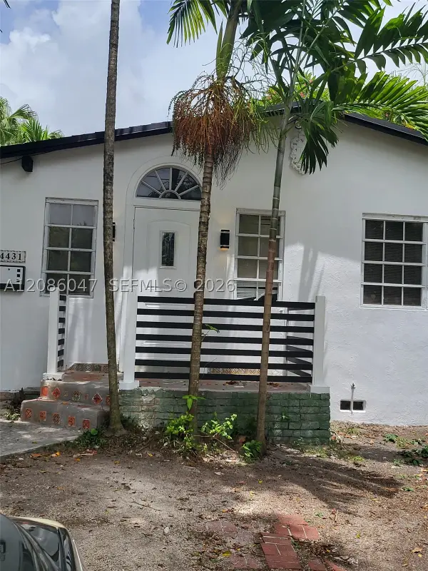 4431 SW 10th St, Miami, FL 33134