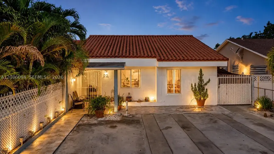 22 NW 108th Ct, Miami, FL 33172 - #2