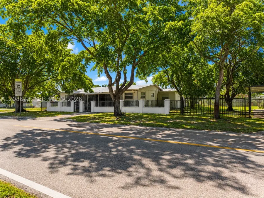 3445 NW 191st St, Miami Gardens, FL 33056 - #2