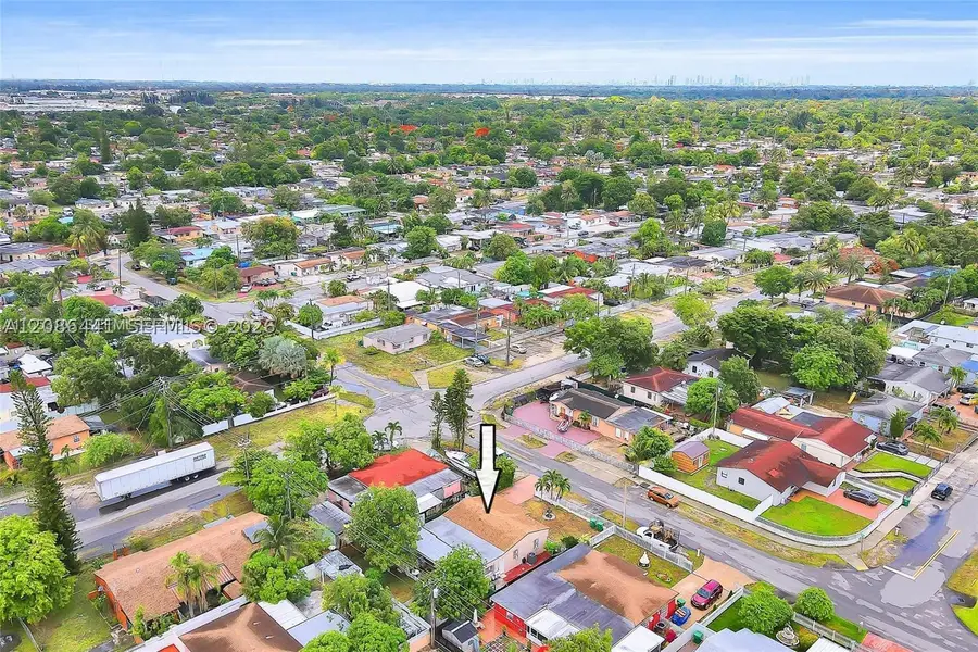 9460 NW 35th Ct, Miami, FL 33147 - #2