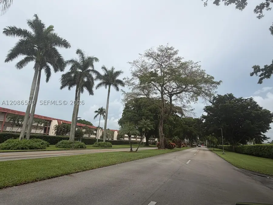 400 S Hollybrook Dr #306, Pembroke Pines, FL 33025 - #2