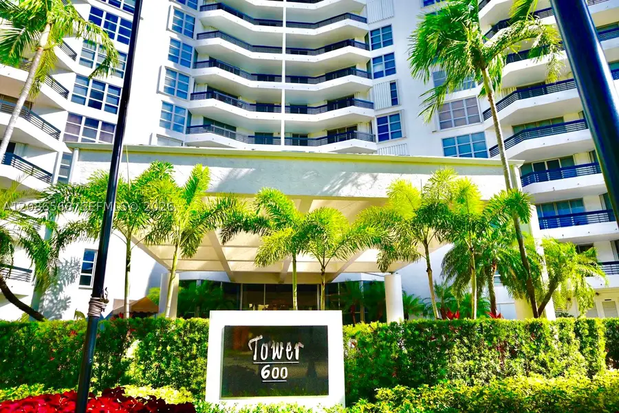 3400 NE 192nd St #606, Aventura, FL 33180 - #2
