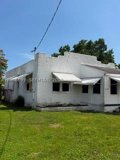 3322 SW 9th St, Miami, FL 33135 - #2