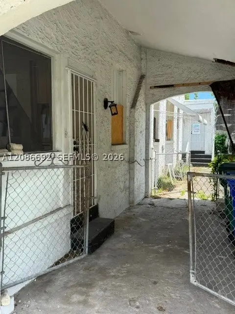 3322 SW 9th St, Miami, FL 33135 - #3