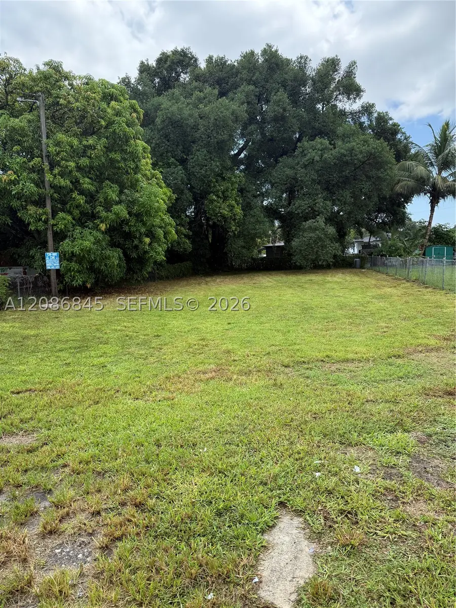 2754 NW 49th St, Miami, FL 33142 - #2