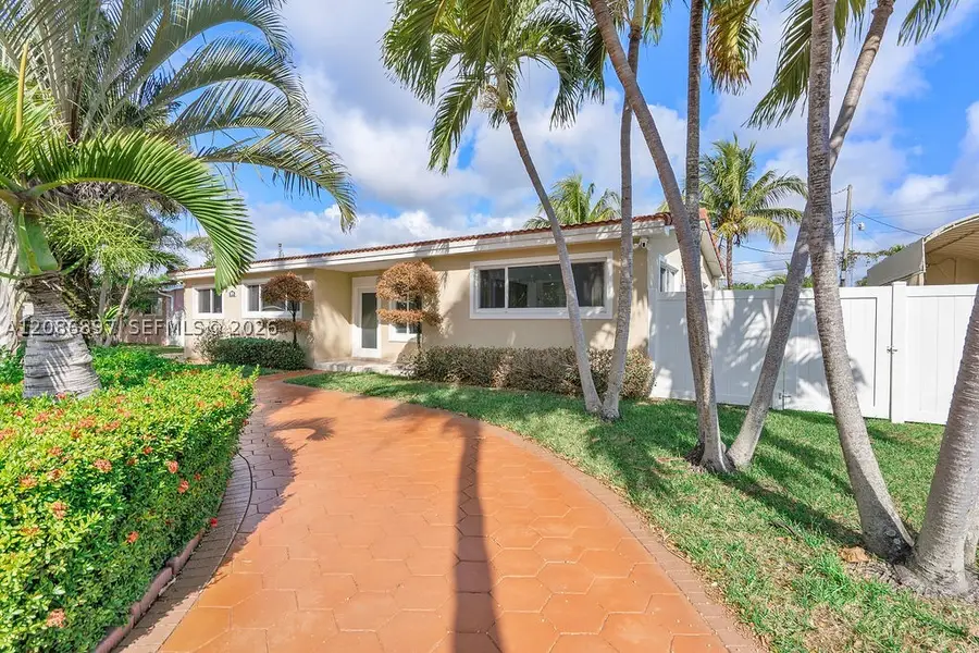 2475 NE 214th St, Aventura, FL 33180 - #3