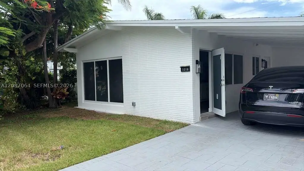 1018 NE 7th St, Hallandale Beach, FL 33009 - #1