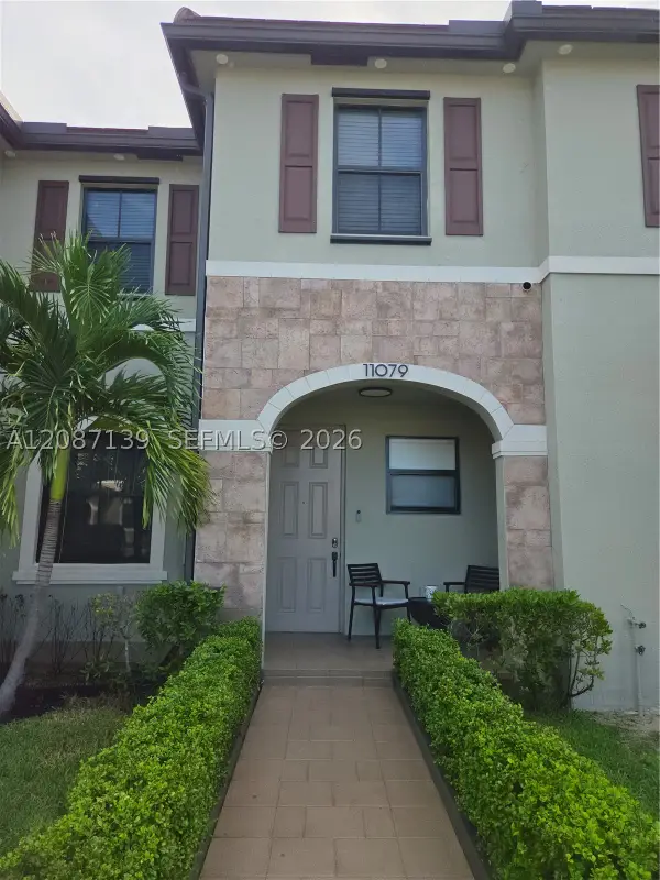 11079 W 32nd Ln, Hialeah, FL 33018