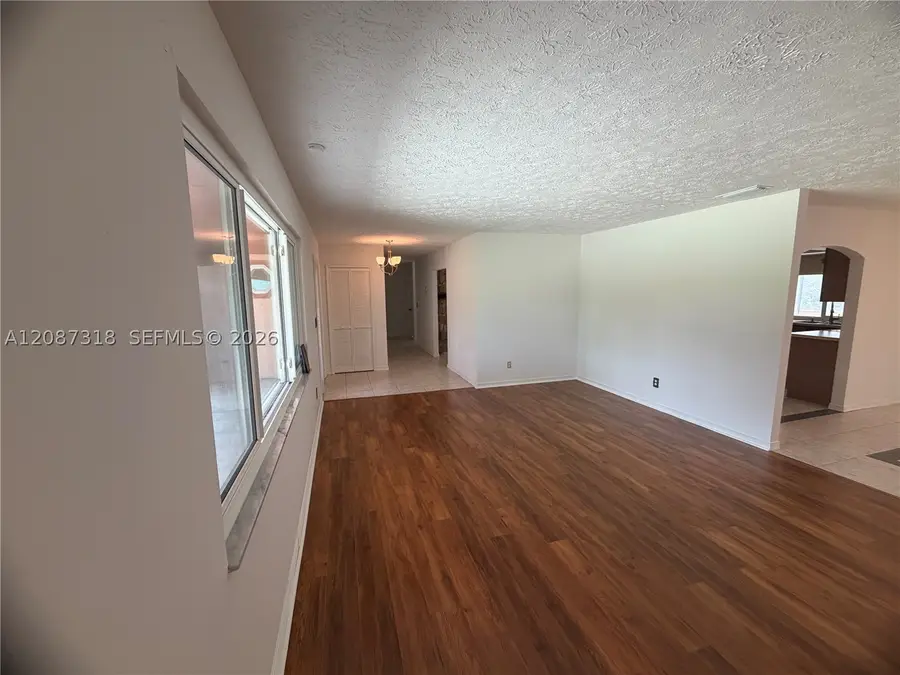 3123 SE Quanset Cir, Stuart, FL 34997 - #3
