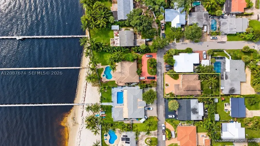 919 S Lakeside Pl, Lantana, FL 33462 - #2