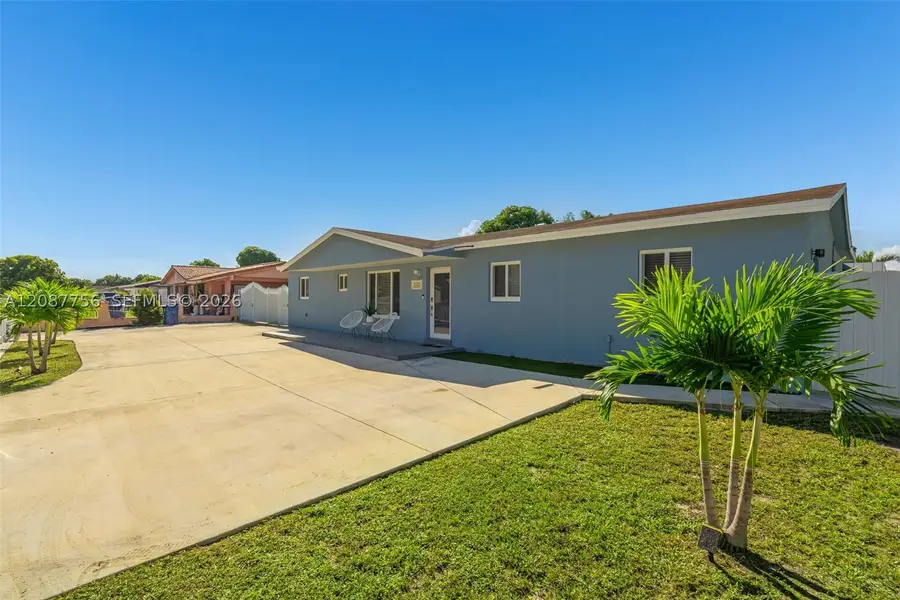 4522 NW 204th St, Miami Gardens, FL 33055 - #3