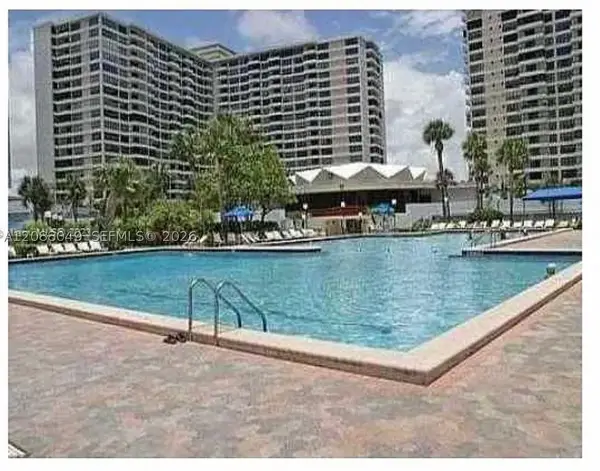 600 Three Islands Blvd #807, Hallandale Beach, FL 33009