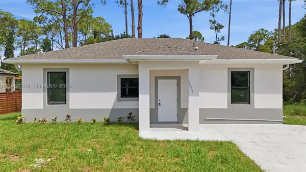 156 Carousel Ave, La Belle, FL 33935