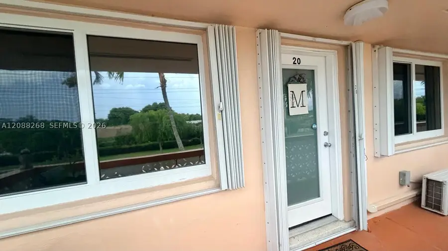 1030 SW 11 St #M20, Hallandale Beach, FL 33009 - #2