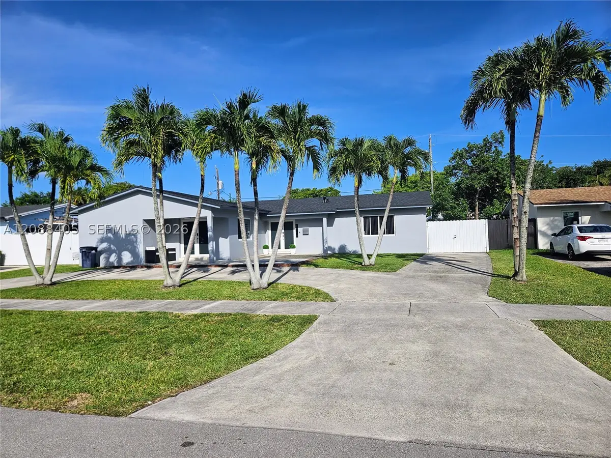 19115 Bel Aire Dr, Cutler Bay, FL 33157 - #1