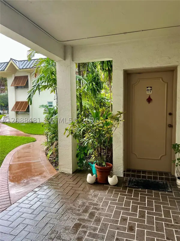 9304 SW 77th Ave #C3, Miami, FL 33156