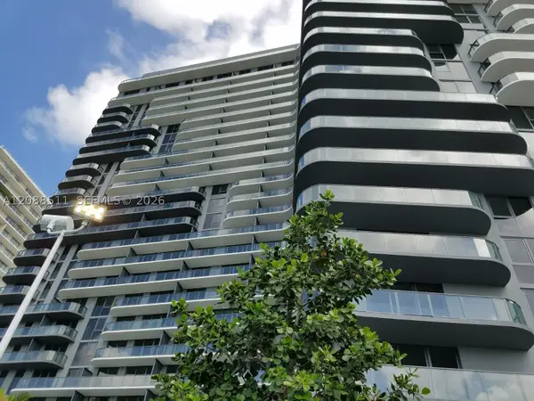 121 NE 34 St #811, Miami, FL 33137