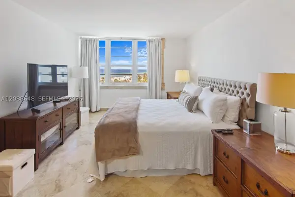 100 Lincoln Rd #748, Miami Beach, FL 33139
