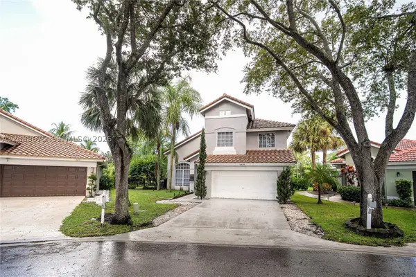 8434 NW 57th Dr, Coral Springs, FL 33067