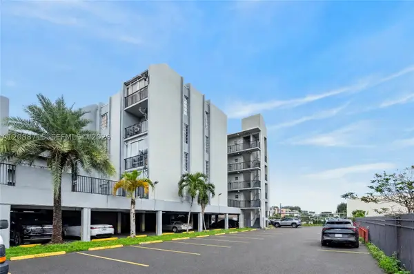 305 W 68th St #419, Hialeah, FL 33014