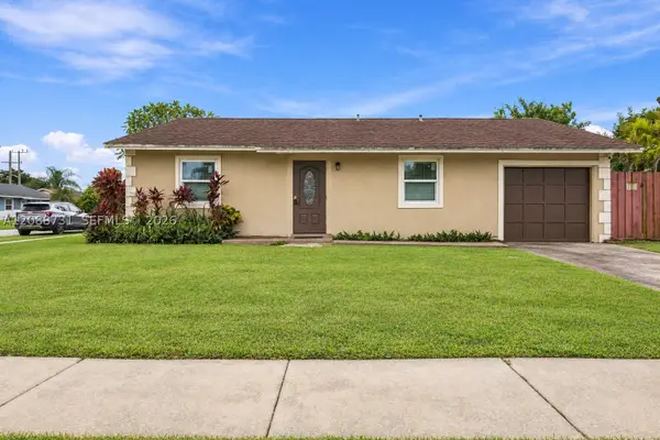 8120 SW 5th Ct, North Lauderdale, FL 33068