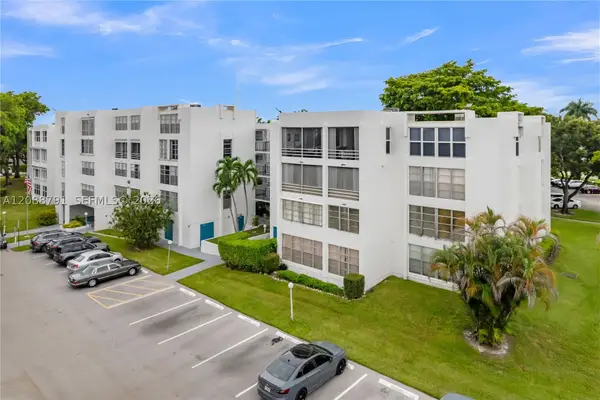 6903 Cypress Rd #D26, Plantation, FL 33317